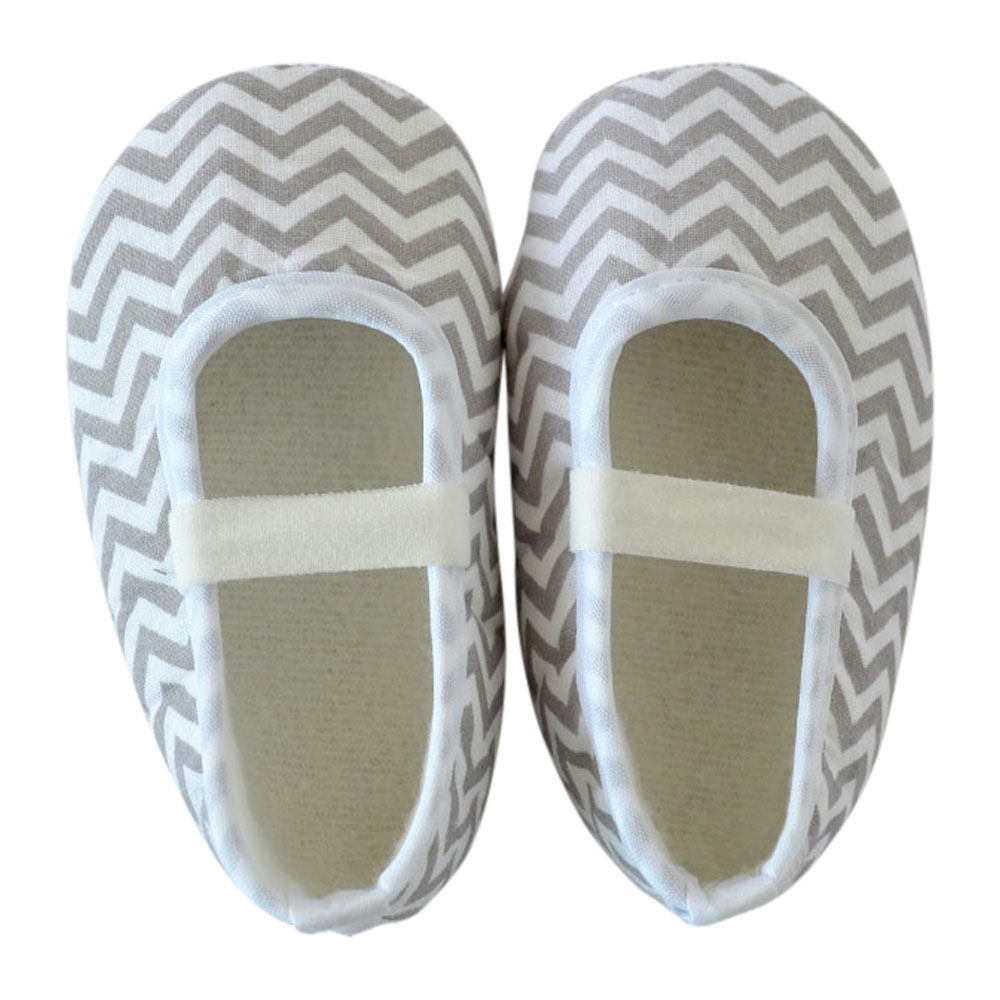 Chevron Print Baby Crib Shoes - GRAY - CLOSEOUT